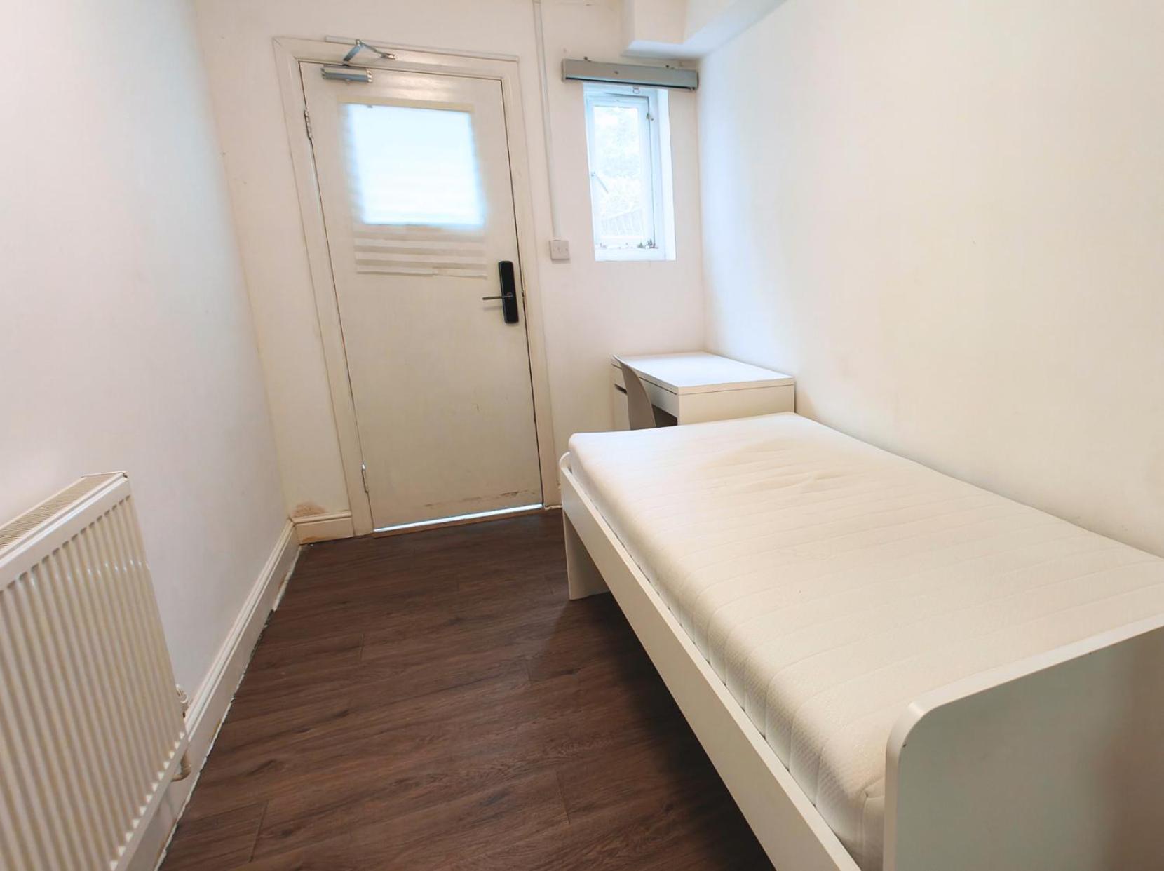 Cozy Ensuite Single In Elephant And Castle Pensión Londres